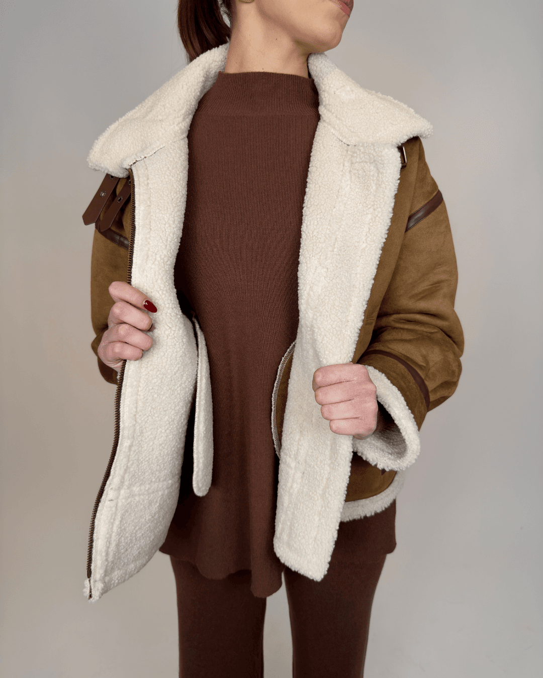 "City Winter Fur Jacket – ženska zimska jakna s krznom u modernom dizajnu"